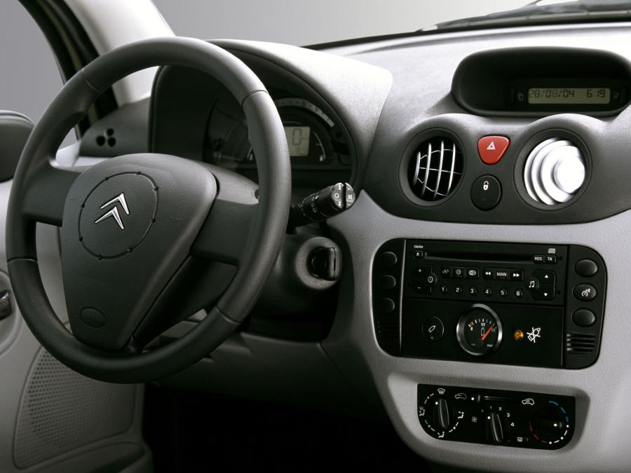  Citroen C3 GNV 2004 года  (фото 8 из 9)